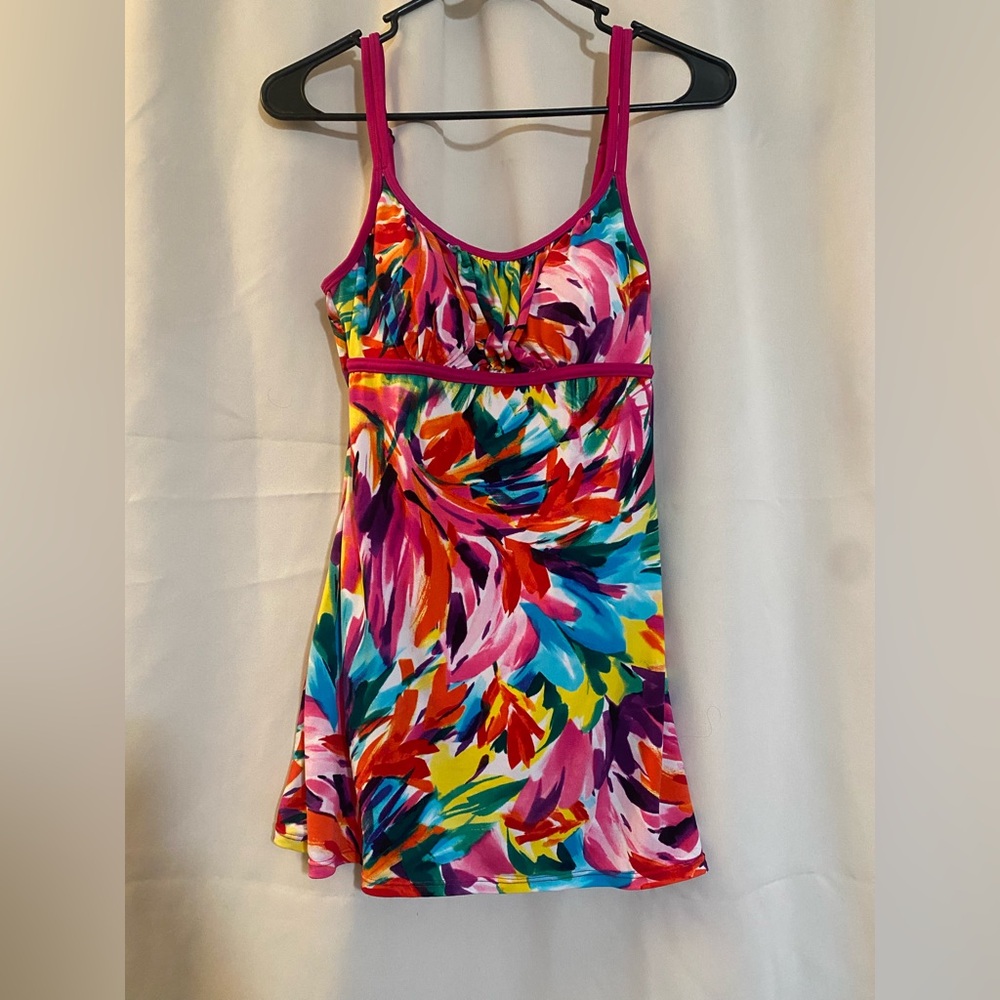 Catalina size small floral one piece swimsuit with skirt ( may14)
